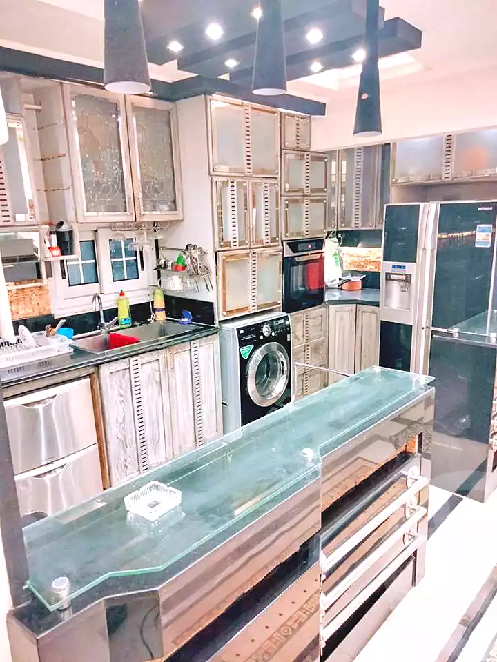 https://aqarmap.com.eg/ar/listing/6674941-for-sale-alexandria-lauran-shr-bw-qyr-tryq-lhry