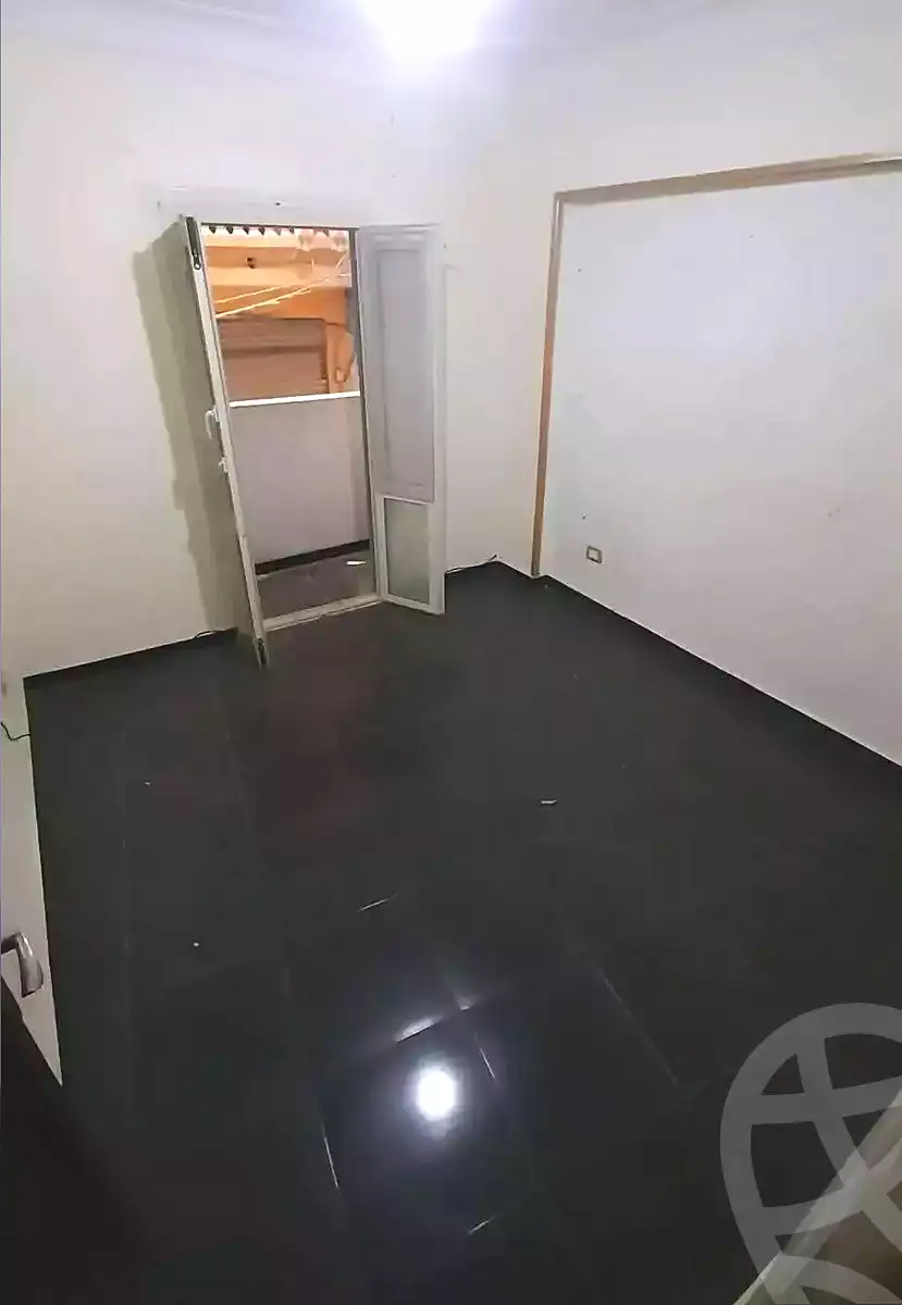 https://aqarmap.com.eg/ar/listing/6675298-for-sale-alexandria-l-jmy-lbytsh-ibrahim-othman-st