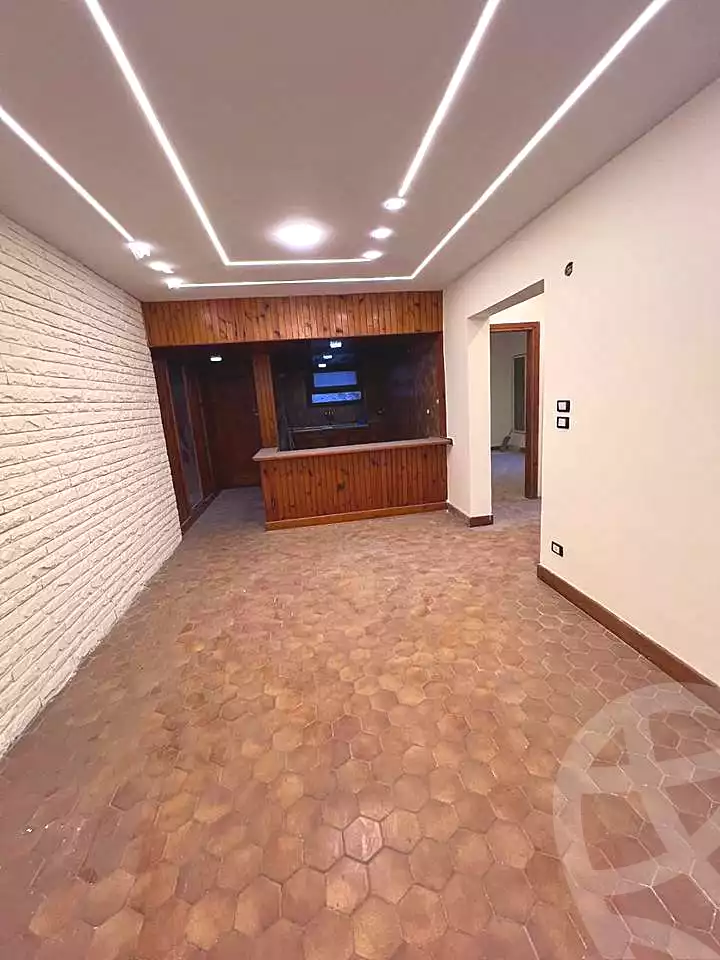 https://aqarmap.com.eg/ar/listing/6675388-for-sale-alexandria-l-jmy-lbytsh-bianchiii-el-arbaeen-st