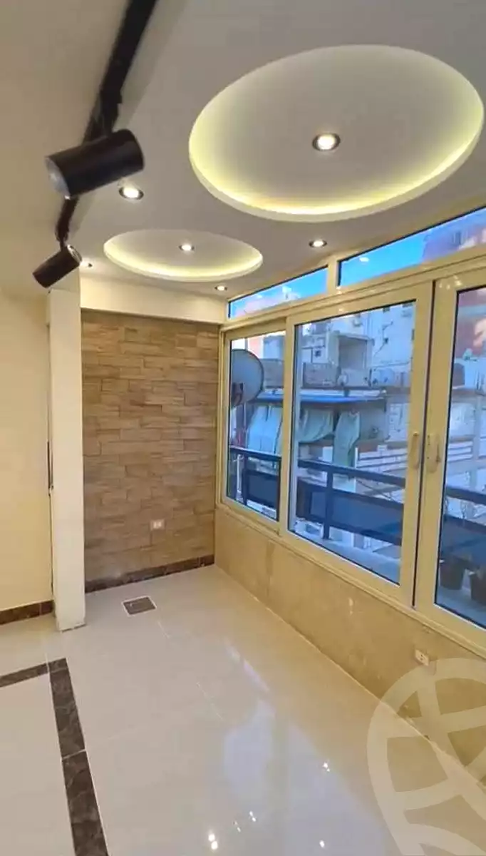 https://aqarmap.com.eg/ar/listing/6676495-for-sale-alexandria-el-asafra-l-sfr-bhry-edrees-st