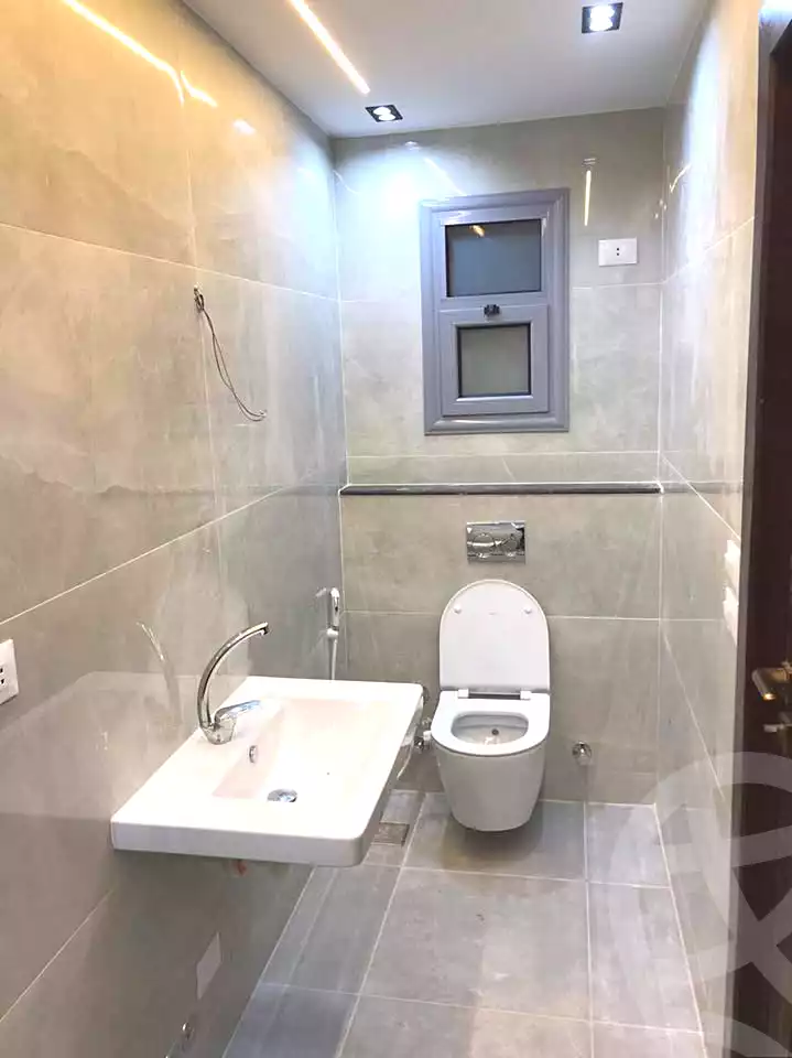 https://aqarmap.com.eg/ar/listing/6677052-for-rent-alexandria-el-montazah-compounds-in-el-montazah-royal-plaza-compound-al-halawany
