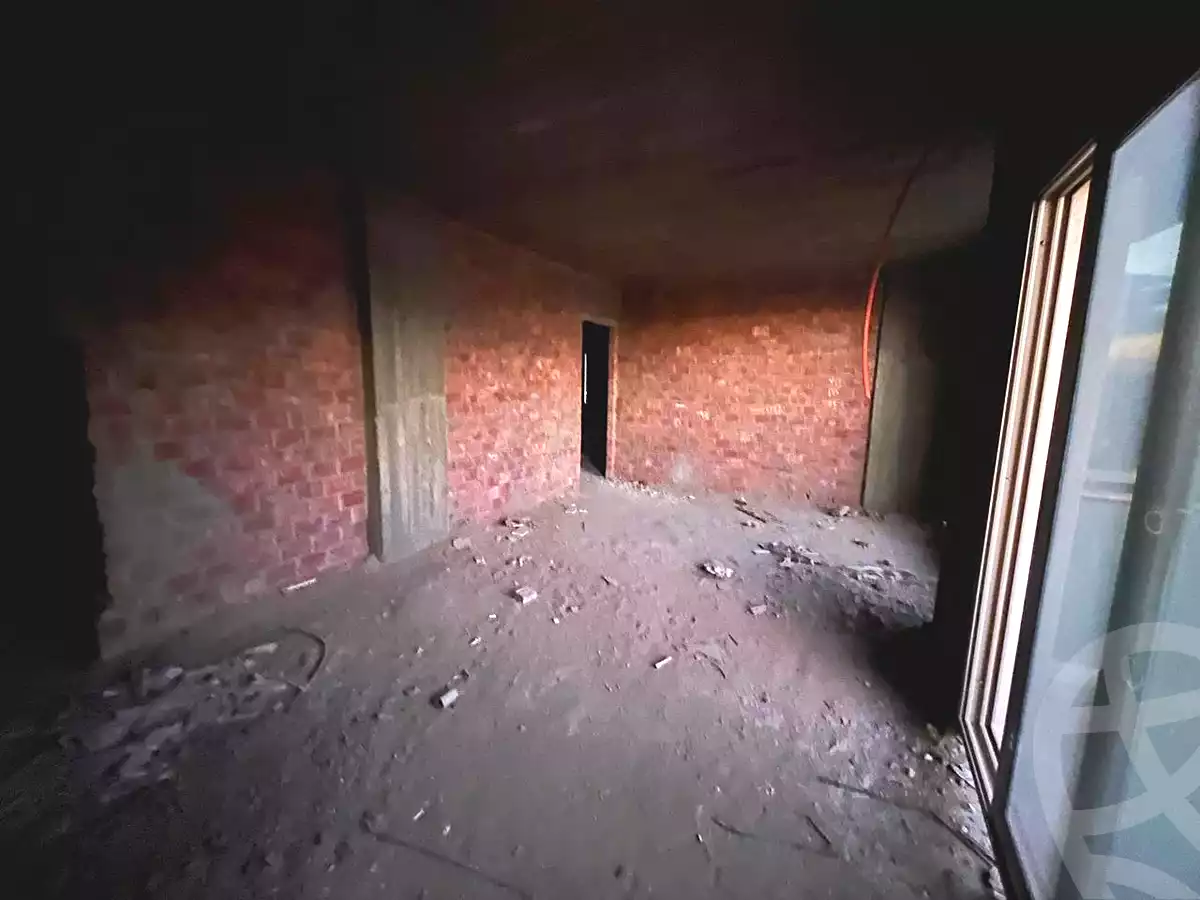 https://aqarmap.com.eg/ar/listing/6677342-for-sale-cairo-new-cairo-compounds-galleria-moon-valley-compound-arabia
