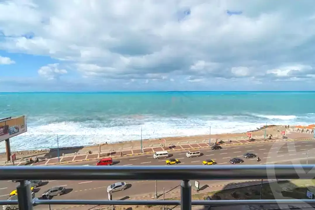 https://aqarmap.com.eg/ar/listing/6677877-for-sale-alexandria-camp-cesar-el-gaish-rd