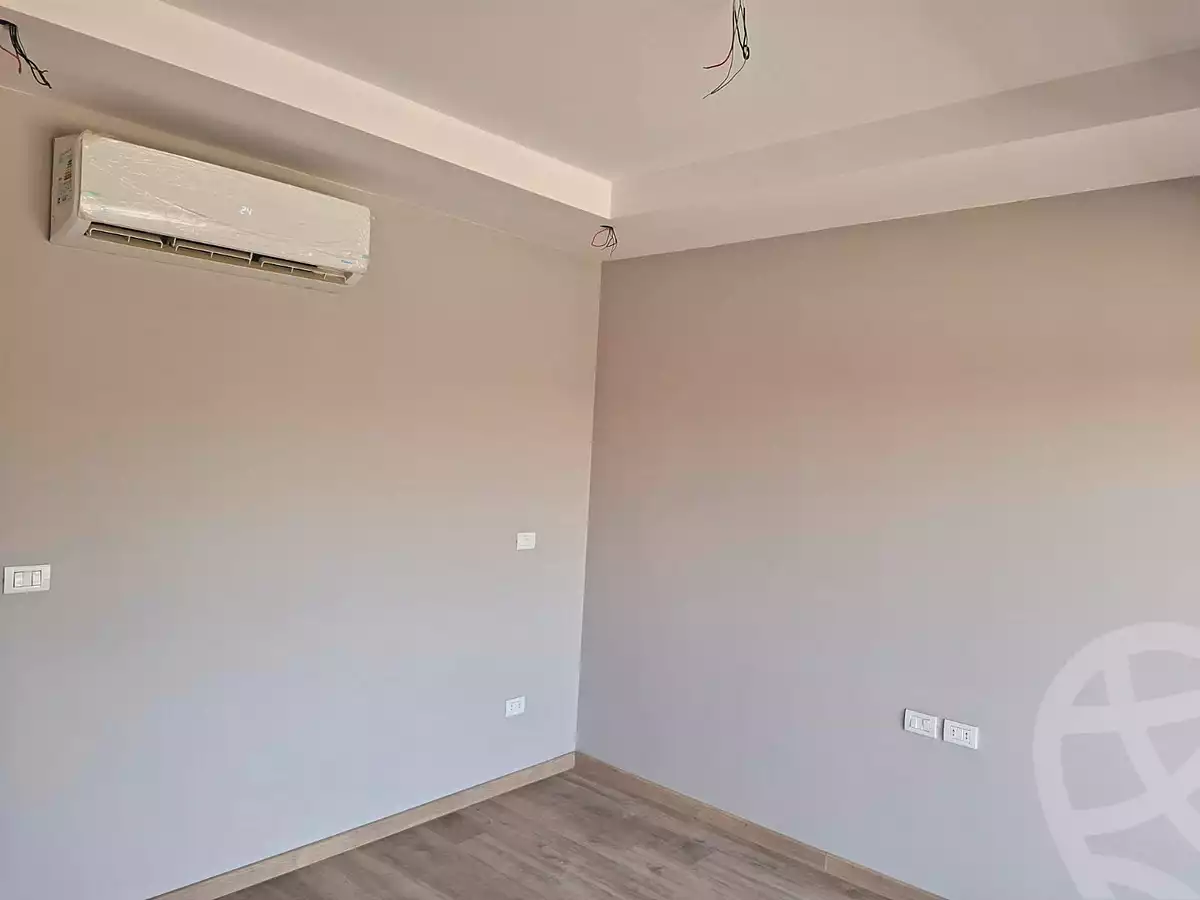 https://aqarmap.com.eg/en/listing/6678477-for-sale-cairo-el-sheikh-zayed-city-compounds-kmbwnd-fyldj-wyst-dr-llttwyr