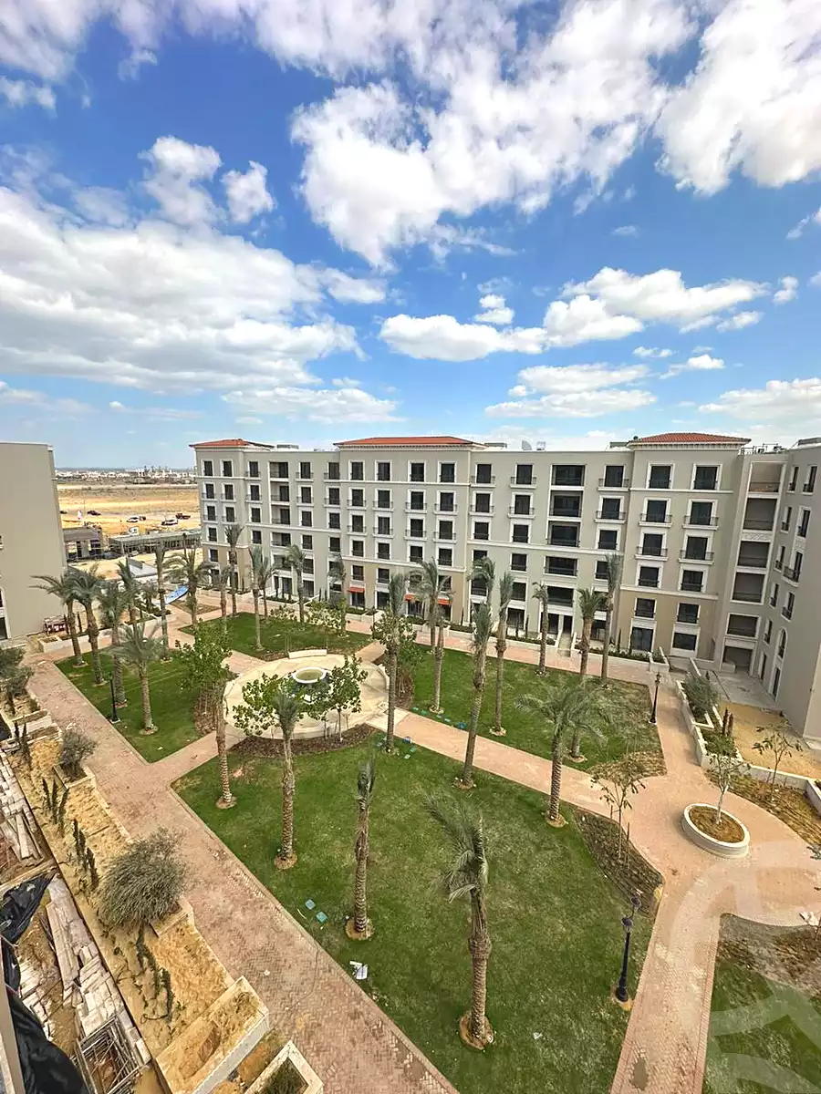 https://aqarmap.com.eg/en/listing/6678477-for-sale-cairo-el-sheikh-zayed-city-compounds-kmbwnd-fyldj-wyst-dr-llttwyr