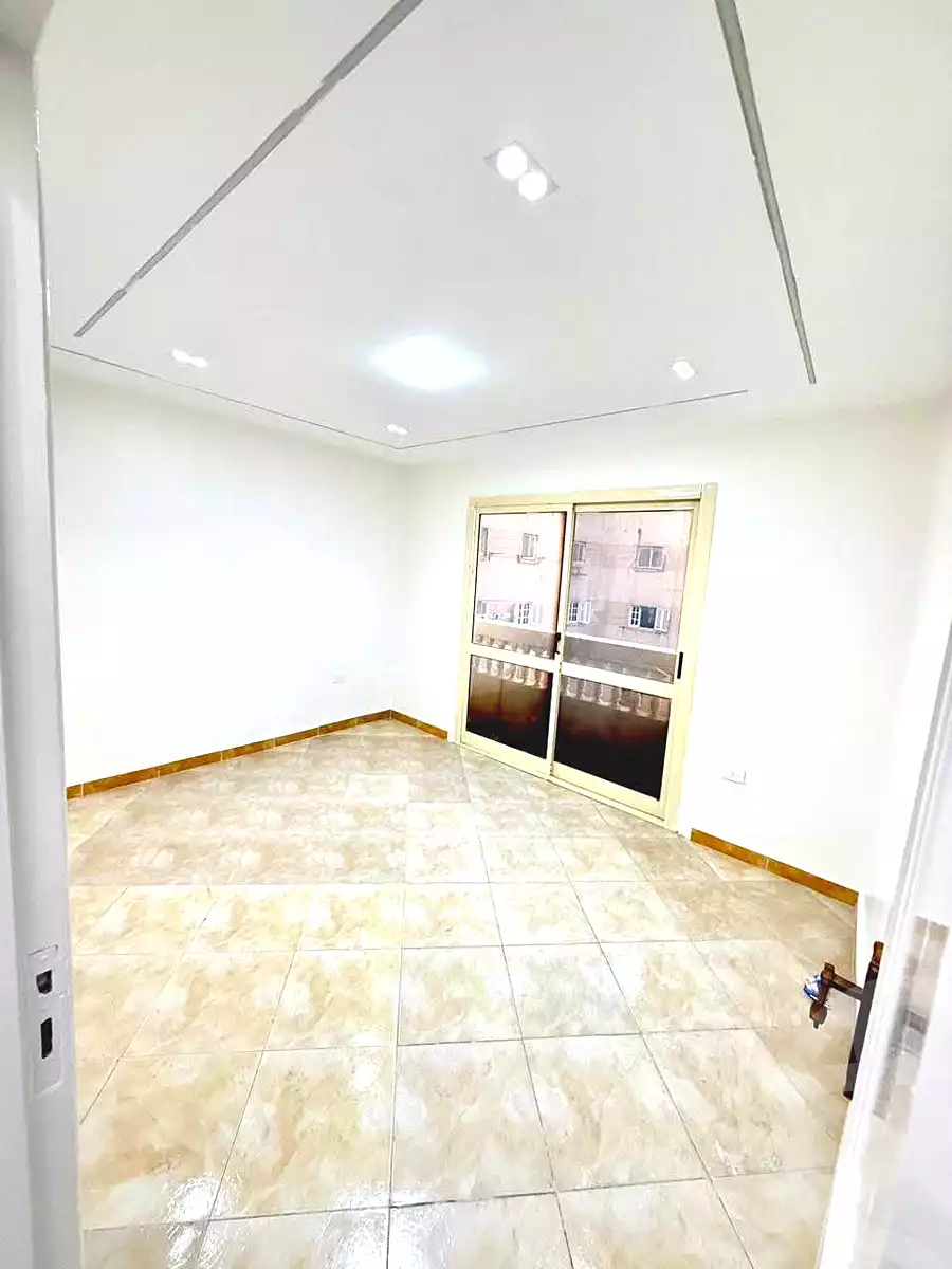 https://aqarmap.com.eg/ar/listing/6678938-for-sale-alexandria-sydy-bshr-sydy-bshr-bhry-shr-mhmwd-l-yswy
