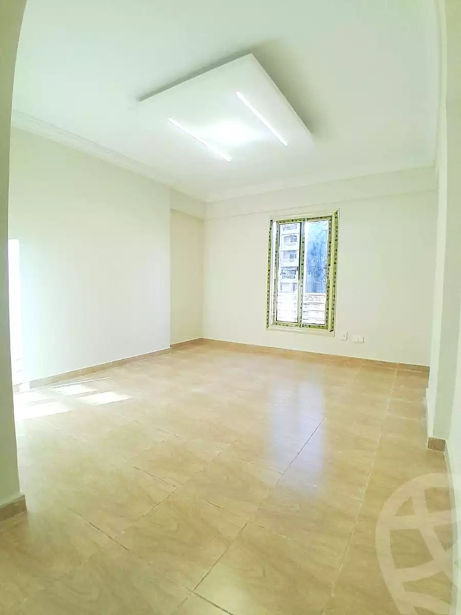 https://aqarmap.com.eg/ar/listing/6678963-for-sale-alexandria-el-asafra-l-sfr-bhry