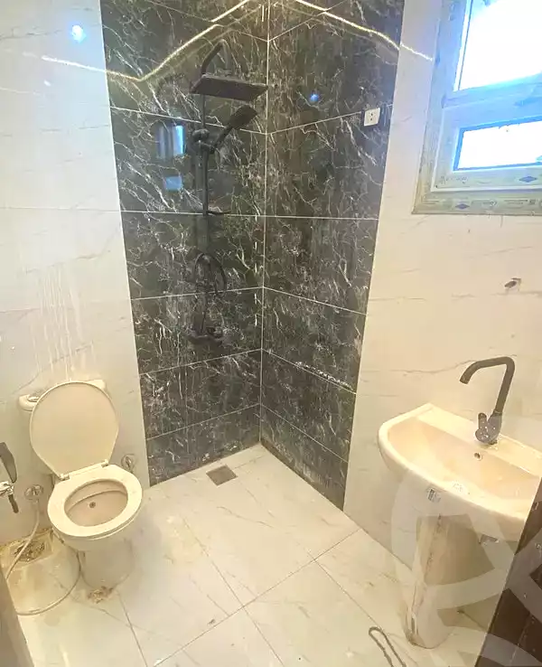 https://aqarmap.com.eg/ar/listing/6680201-for-sale-cairo-6th-of-october-el-ahyaa-neighborhood-2nd-divided-from-al-kafrawei-st