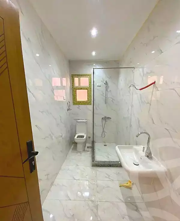 https://aqarmap.com.eg/ar/listing/6680211-for-sale-cairo-6th-of-october-el-ahyaa-neighborhood-2nd-divided-from-al-kafrawei-st