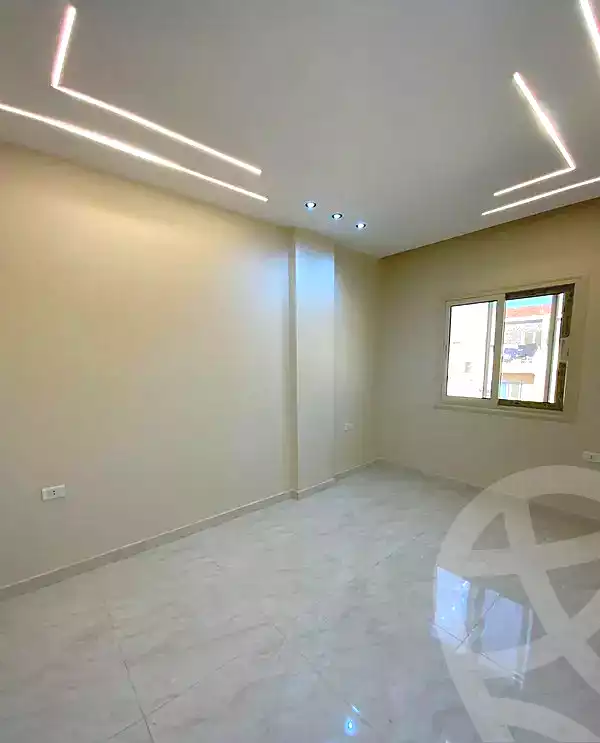 https://aqarmap.com.eg/ar/listing/6680211-for-sale-cairo-6th-of-october-el-ahyaa-neighborhood-2nd-divided-from-al-kafrawei-st