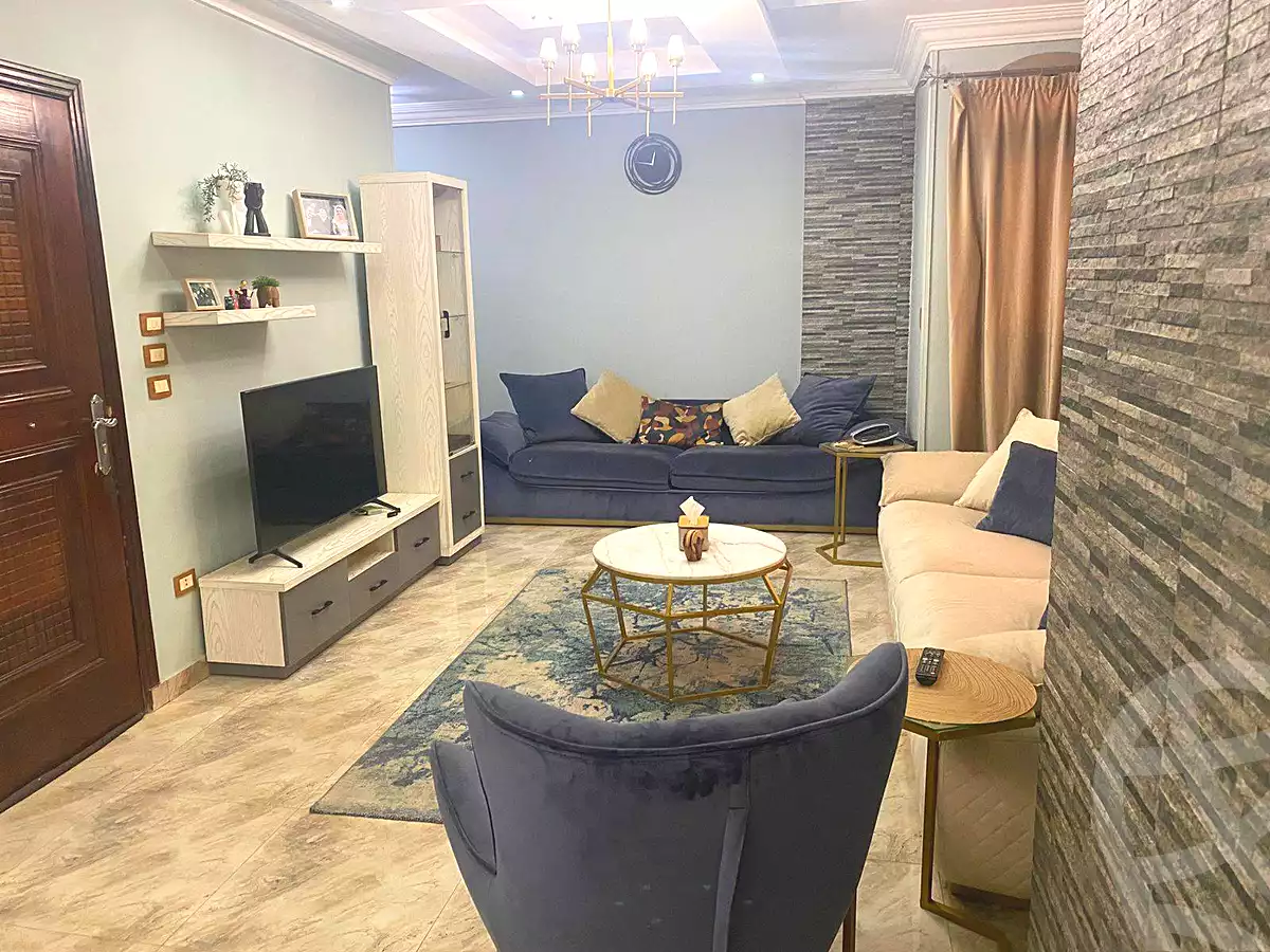 https://aqarmap.com.eg/ar/listing/6681062-for-sale-cairo-helwan-helwan-el-sharkeya-mostafa-safwat-st