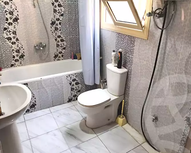 https://aqarmap.com.eg/ar/listing/6681130-for-sale-cairo-helwan-helwan-el-sharkeya-ryad-pasha-st