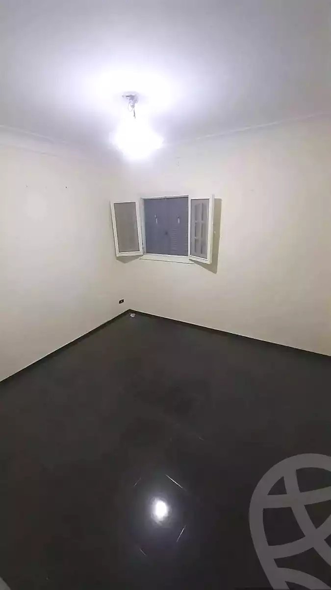 https://aqarmap.com.eg/en/listing/6681750-for-sale-alexandria-l-jmy-lbytsh-ibrahim-othman-st