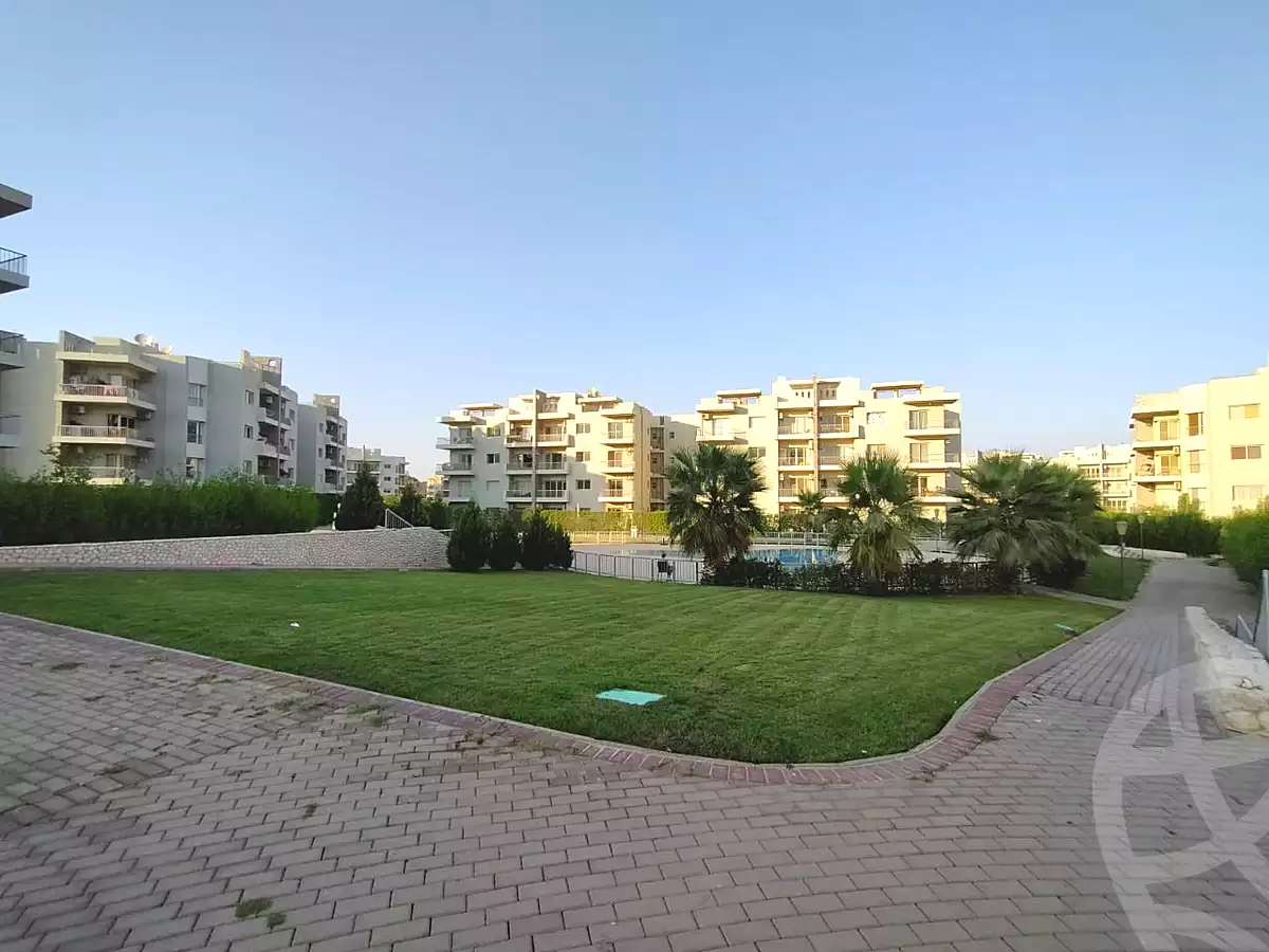 https://aqarmap.com.eg/ar/listing/6682731-for-sale-cairo-el-sheikh-zayed-city-compounds-dh-drys
