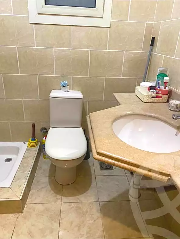 https://aqarmap.com.eg/en/listing/6682779-for-sale-cairo-el-sheikh-zayed-city-compounds-dh-drys