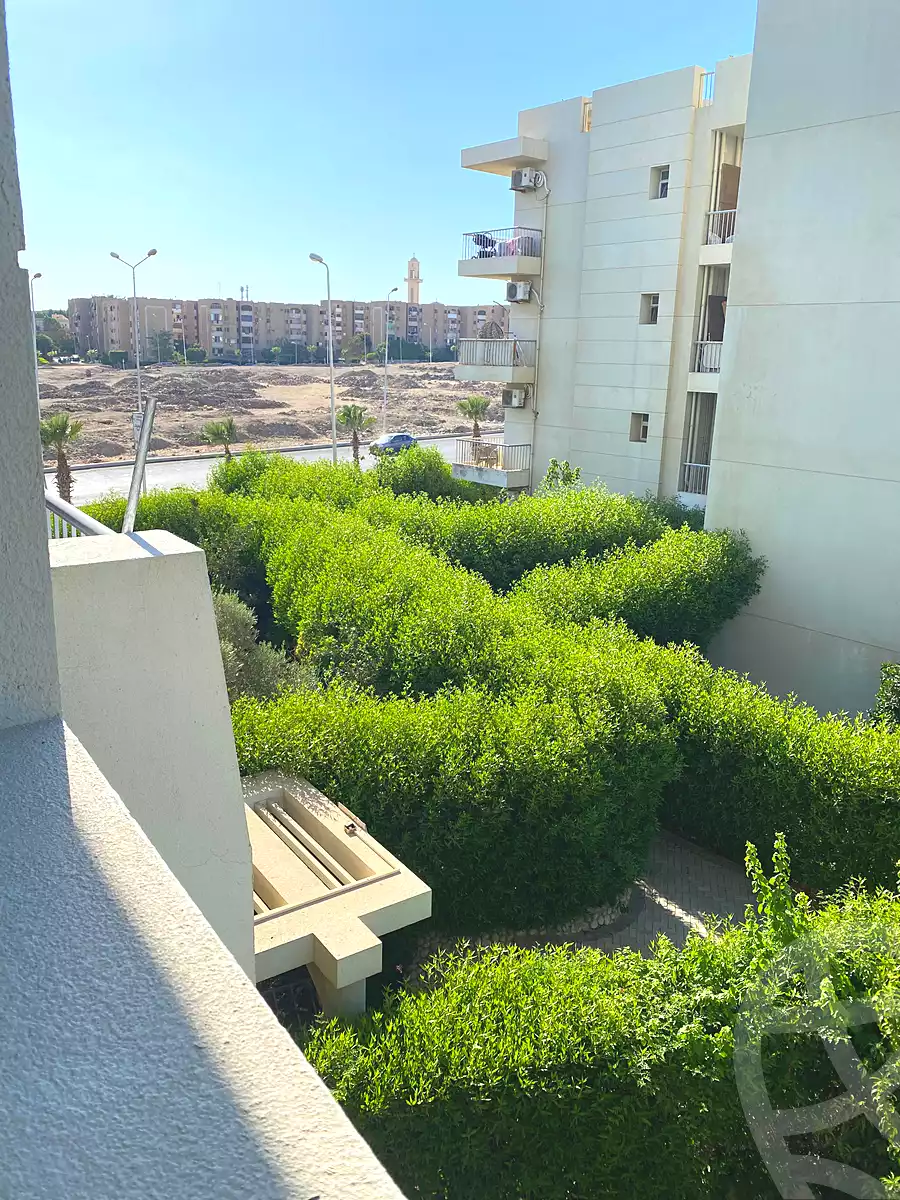 https://aqarmap.com.eg/ar/listing/6682944-for-rent-cairo-el-sheikh-zayed-city-compounds-dh-drys