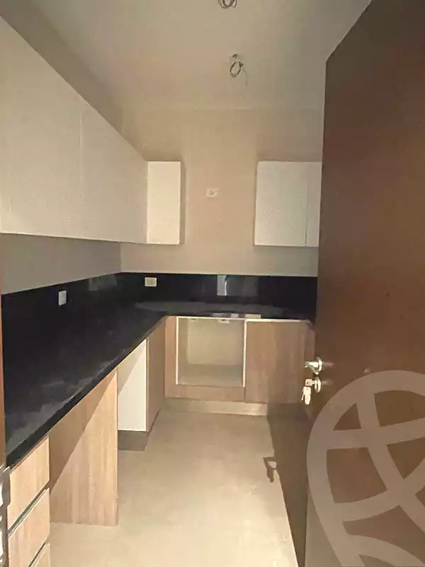 https://aqarmap.com.eg/en/listing/6683214-for-sale-cairo-el-sheikh-zayed-city-compounds-zyd-wr-llttwyr-z-tower