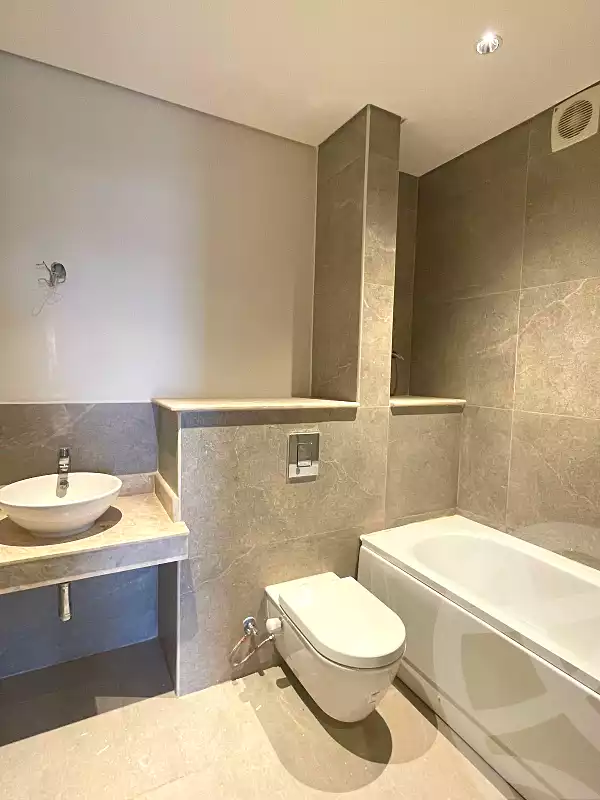 https://aqarmap.com.eg/en/listing/6683214-for-sale-cairo-el-sheikh-zayed-city-compounds-zyd-wr-llttwyr-z-tower