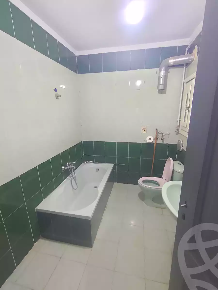 https://aqarmap.com.eg/ar/listing/6685402-for-rent-cairo-new-cairo-first-settlement-neighbourhood-1-al-imam-al-busiri-st