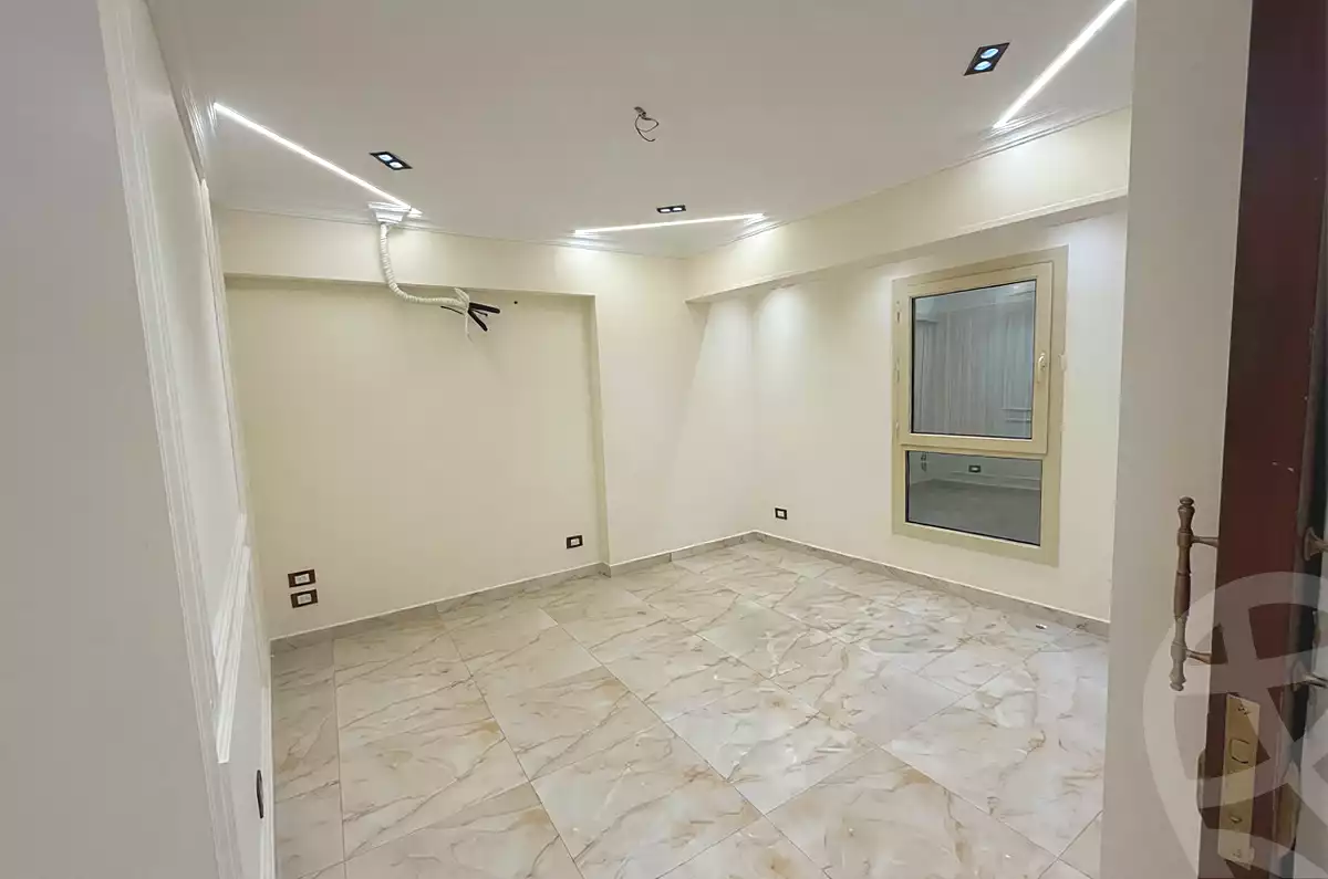 https://aqarmap.com.eg/ar/listing/6686368-for-sale-alexandria-sydy-bshr-sydy-bshr-bhry-gamal-abd-el-nasir-st