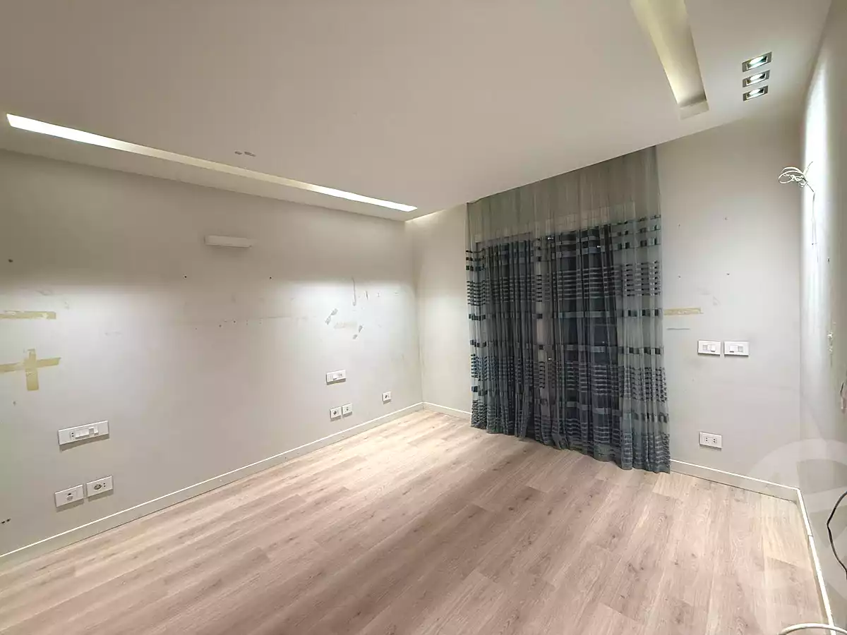 https://aqarmap.com.eg/ar/listing/6687477-for-sale-cairo-el-sheikh-zayed-city-el-hay-elthamen-area-3