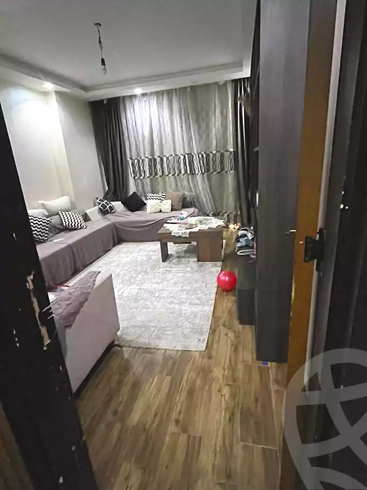https://aqarmap.com.eg/en/listing/6688790-for-sale-cairo-el-haram-shareaa-khatem-el-morsalen