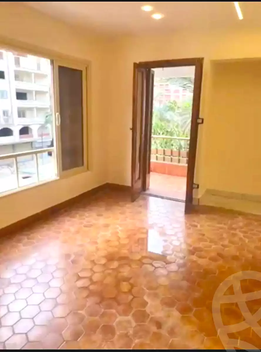 https://aqarmap.com.eg/ar/listing/6688972-for-sale-alexandria-l-jmy-lbytsh-bianchiii-el-arbaeen-st