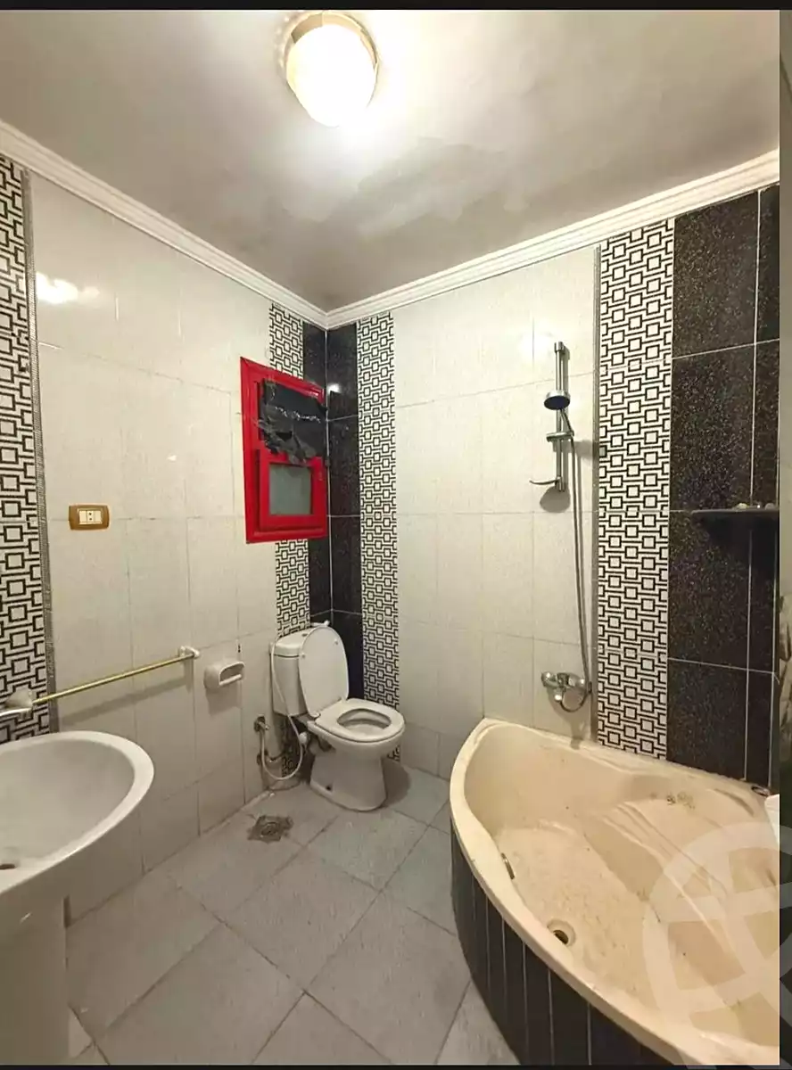 https://aqarmap.com.eg/ar/listing/6689505-for-sale-alexandria-sydy-bshr-sydy-bshr-qbly-mostafa-kamel-st