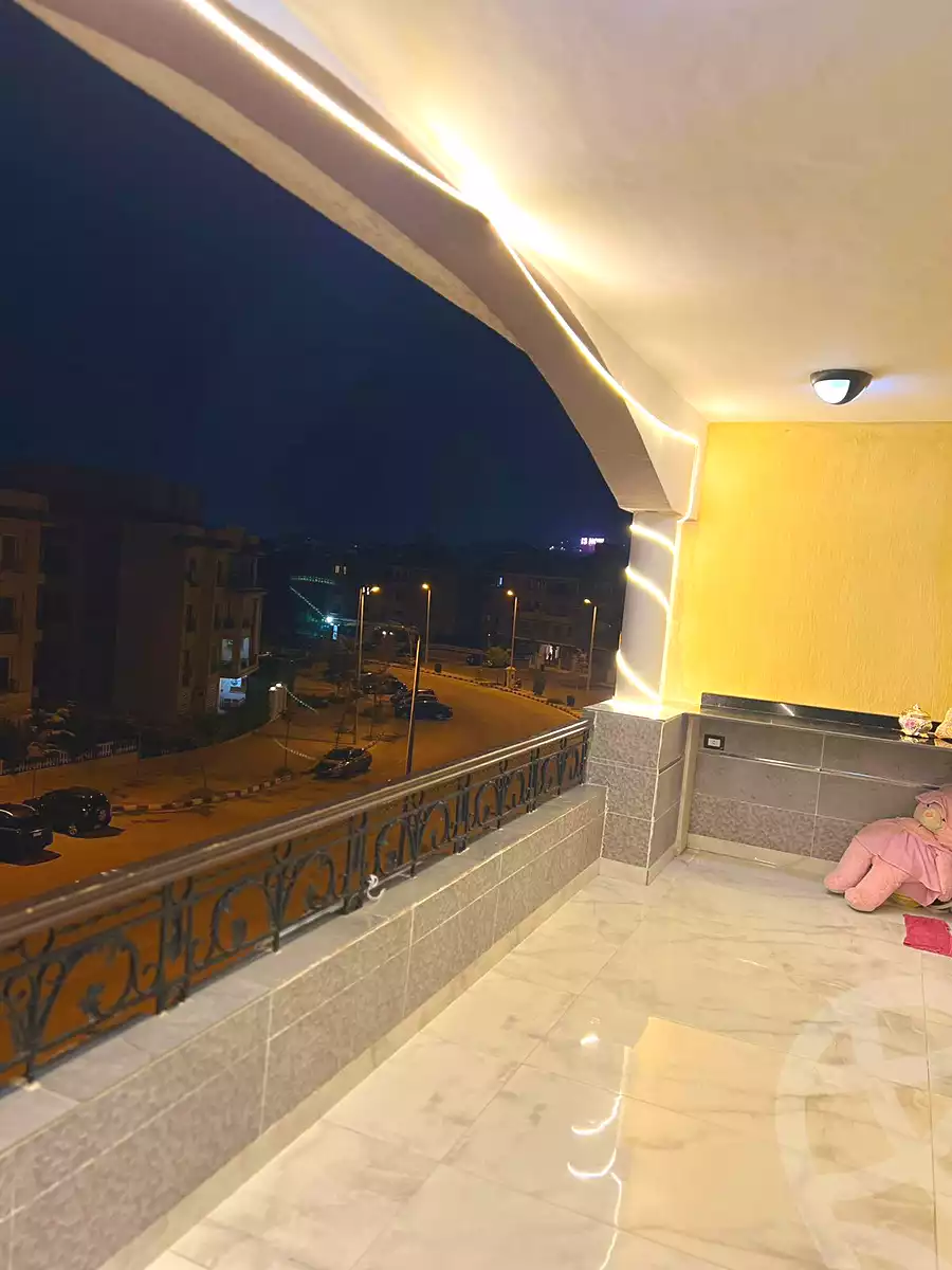https://aqarmap.com.eg/ar/listing/6692741-for-sale-cairo-el-sheikh-zayed-city-compounds-el-khamayel