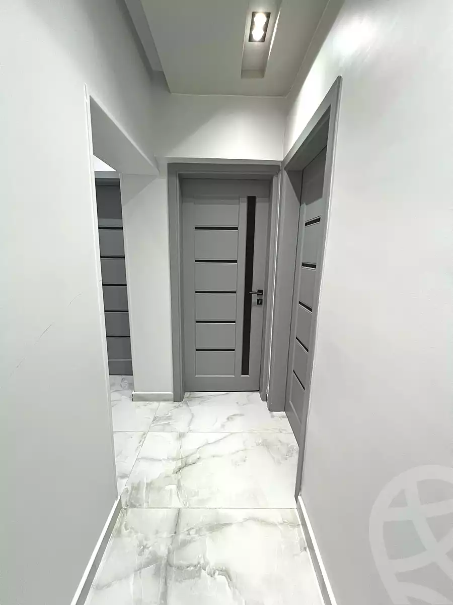 https://aqarmap.com.eg/ar/listing/6692741-for-sale-cairo-el-sheikh-zayed-city-compounds-el-khamayel