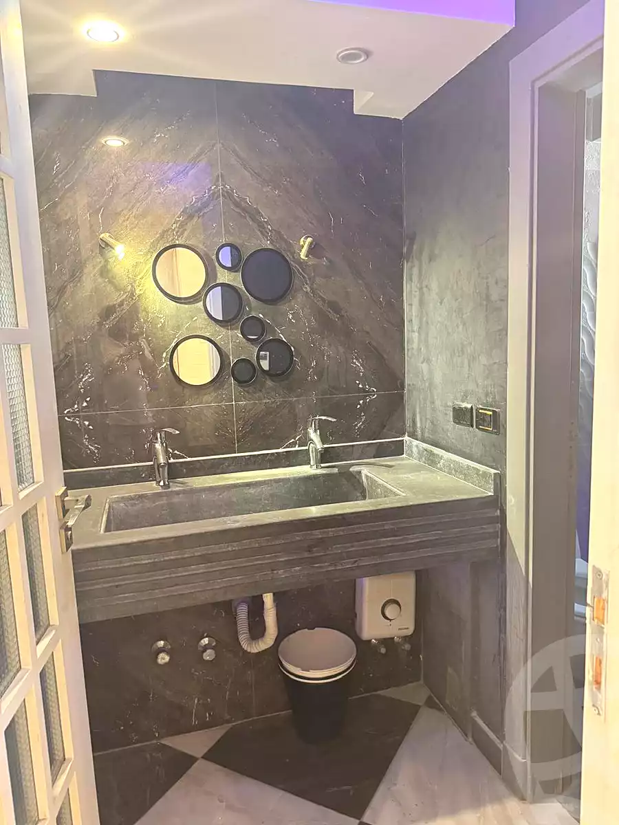 https://aqarmap.com.eg/en/listing/6692797-for-sale-cairo-new-cairo-compounds-mountain-view-hyde-park
