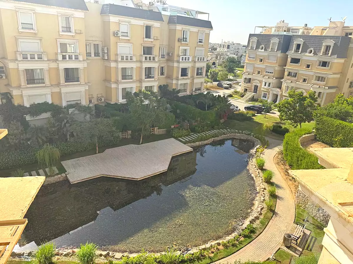 https://aqarmap.com.eg/en/listing/6692797-for-sale-cairo-new-cairo-compounds-mountain-view-hyde-park