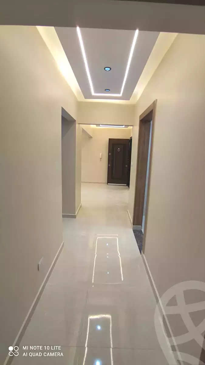 https://aqarmap.com.eg/en/listing/6692918-for-sale-cairo-el-sheikh-zayed-city-compounds-el-khamayel