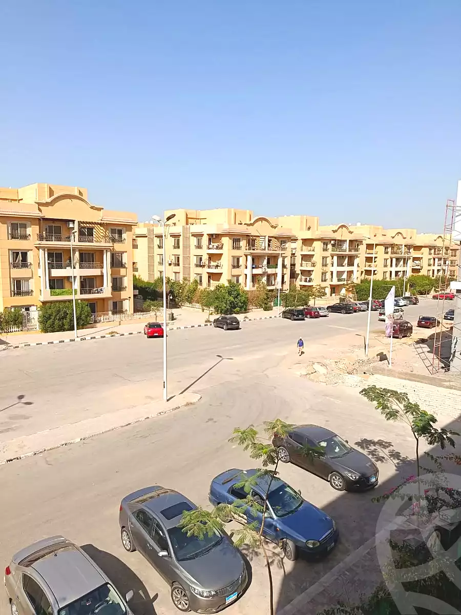 https://aqarmap.com.eg/en/listing/6692918-for-sale-cairo-el-sheikh-zayed-city-compounds-el-khamayel
