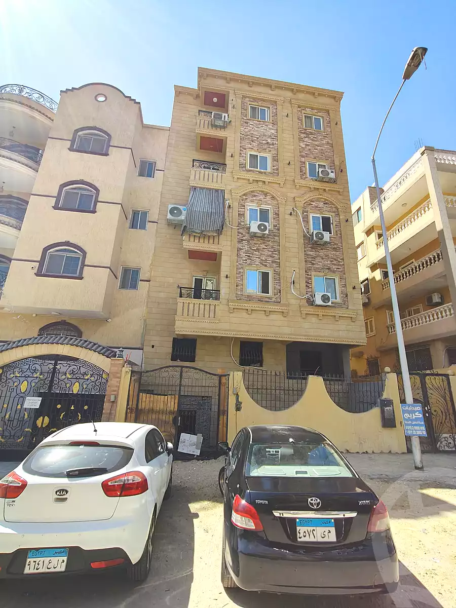 https://aqarmap.com.eg/ar/listing/6693638-for-sale-cairo-6th-of-october-el-ahyaa-neighborhood-5th-street-19