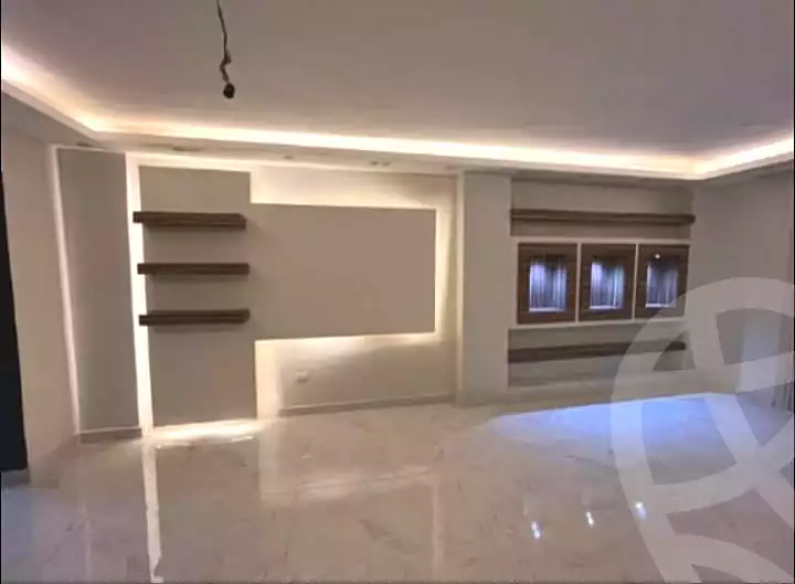 https://aqarmap.com.eg/en/listing/6693666-for-rent-cairo-el-sheikh-zayed-city-compounds-el-khamayel
