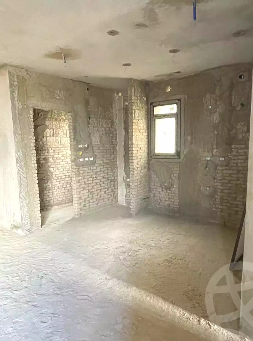 https://aqarmap.com.eg/ar/listing/6693729-for-sale-cairo-el-sheikh-zayed-city-lshykh-zyd-ljdyd-vye