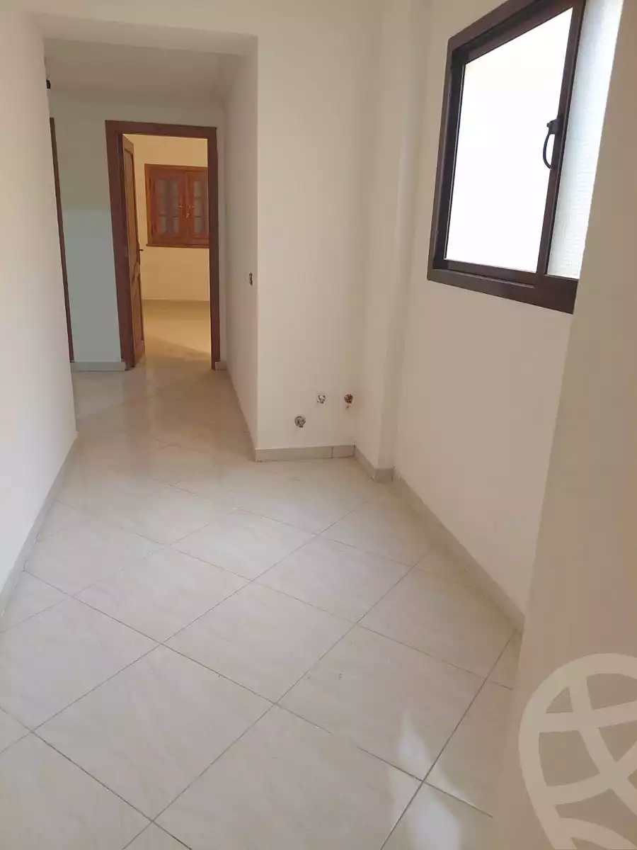 https://aqarmap.com.eg/ar/listing/6694026-for-rent-cairo-new-cairo-first-settlement-neighbourhood-10-el-shaheed-abdul-fattah-ahmed-st