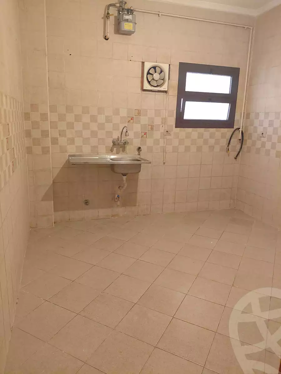 https://aqarmap.com.eg/ar/listing/6694026-for-rent-cairo-new-cairo-first-settlement-neighbourhood-10-el-shaheed-abdul-fattah-ahmed-st