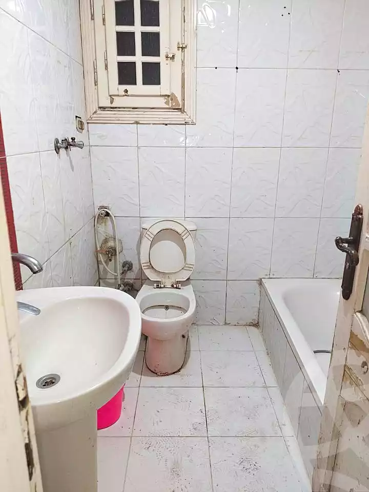 https://aqarmap.com.eg/ar/listing/6694789-for-rent-alexandria-sydy-bshr-sydy-bshr-bhry-shr-mhmwd-l-yswy