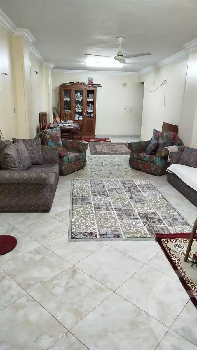 https://aqarmap.com.eg/en/listing/6697481-for-sale-cairo-helwan-helwan-el-sharkeya-gaafar-st