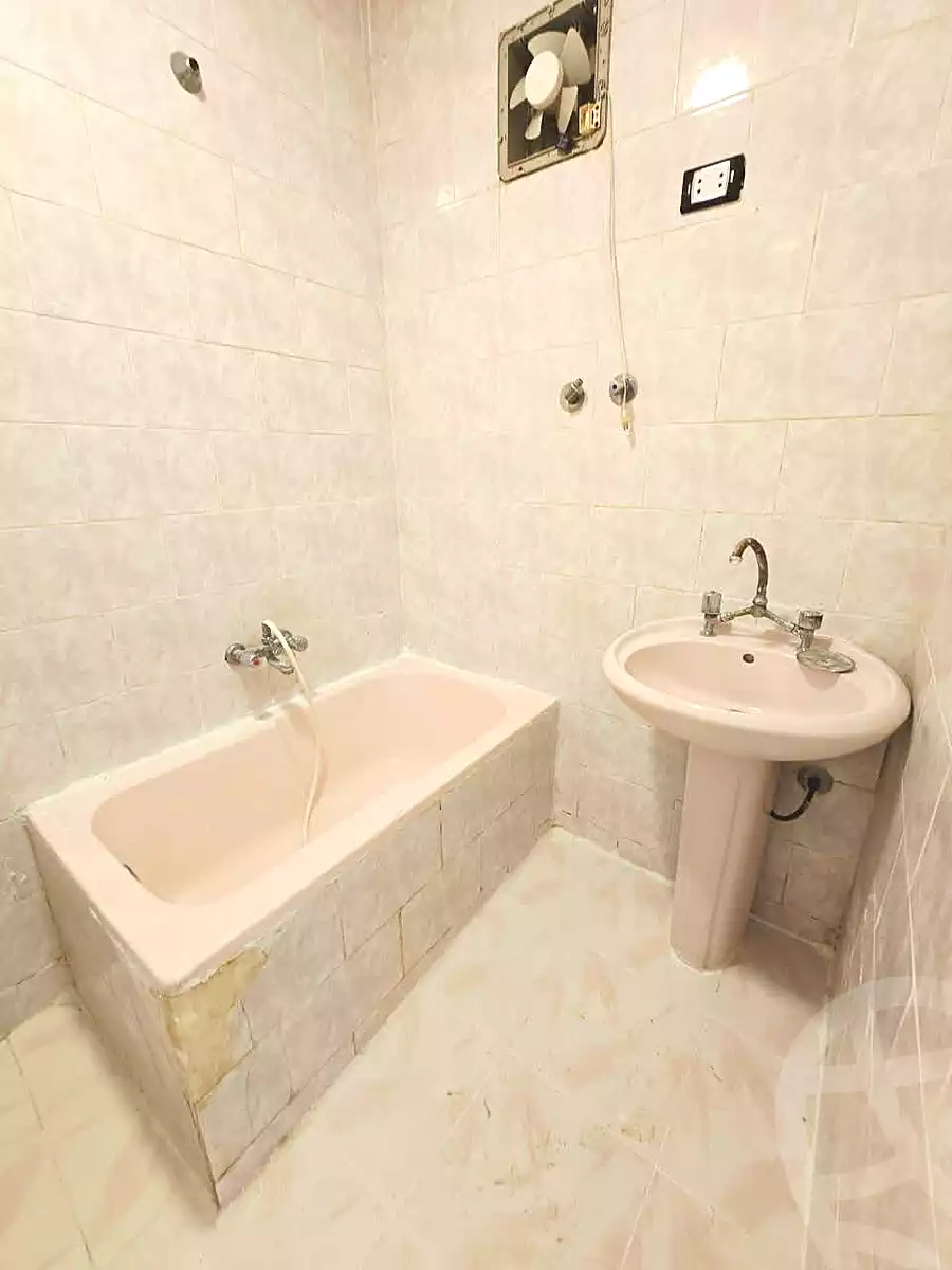 https://aqarmap.com.eg/ar/listing/6698064-for-sale-alexandria-l-jmy