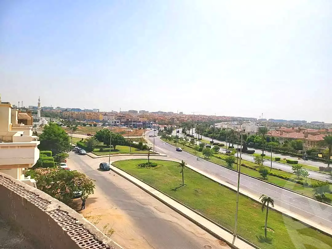 https://aqarmap.com.eg/ar/listing/6698466-for-sale-cairo-new-cairo-ganob-el-akadamiya-orouba-axis