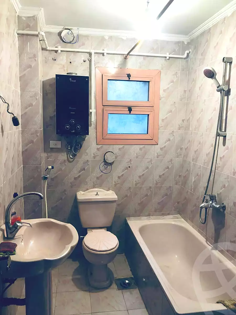 https://aqarmap.com.eg/en/listing/6698896-for-rent-cairo-helwan-sherif-st
