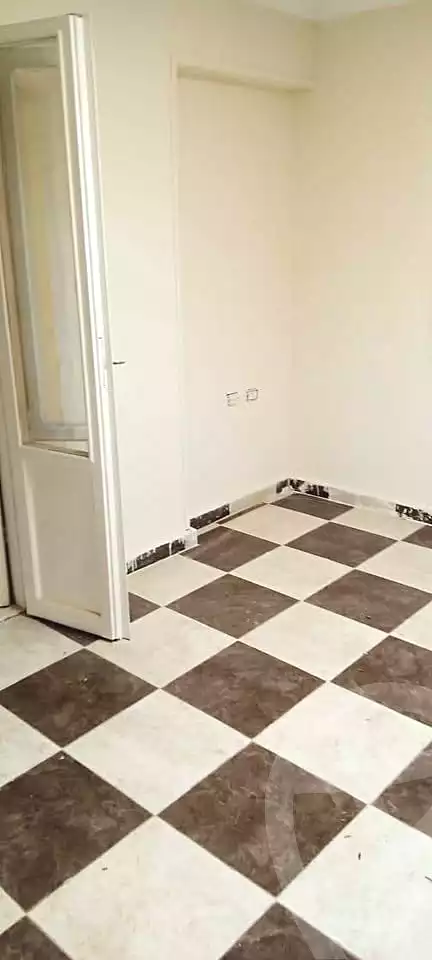 https://aqarmap.com.eg/en/listing/6699373-for-sale-alexandria-el-mandara-alex-el-mandara-bahri-nemat-allah-st