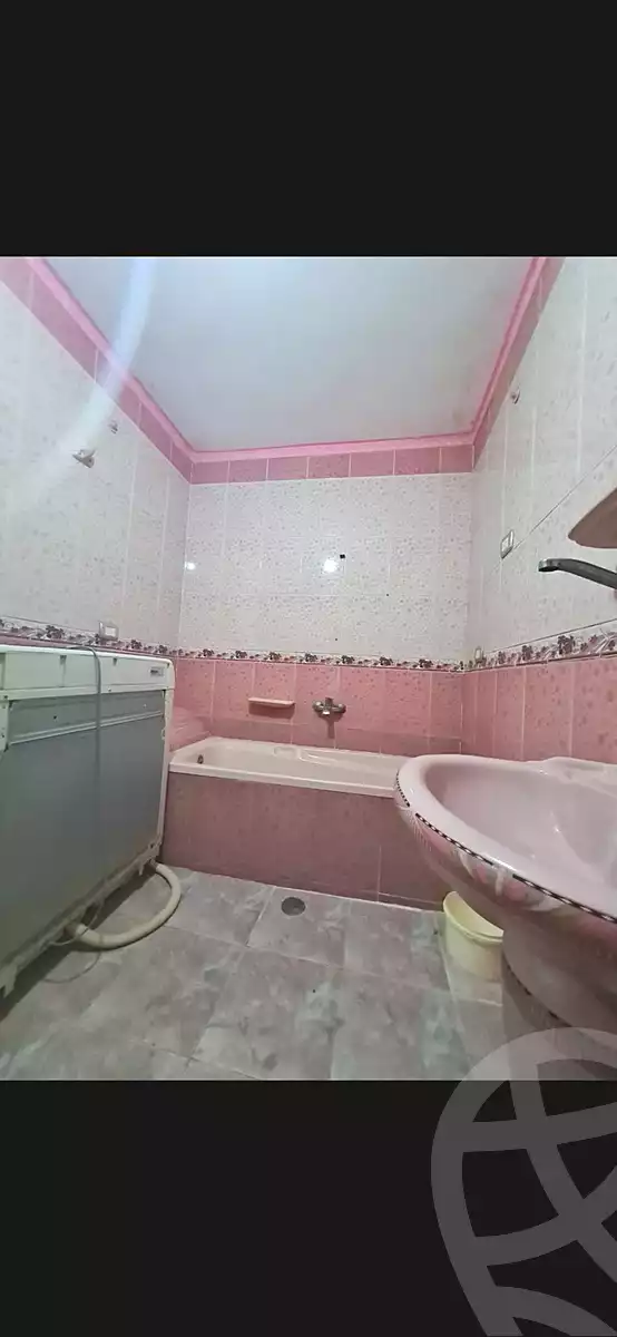 https://aqarmap.com.eg/ar/listing/6700788-for-sale-alexandria-moharram-bey-kanal-al-mahmoudeya-al-bahri-st