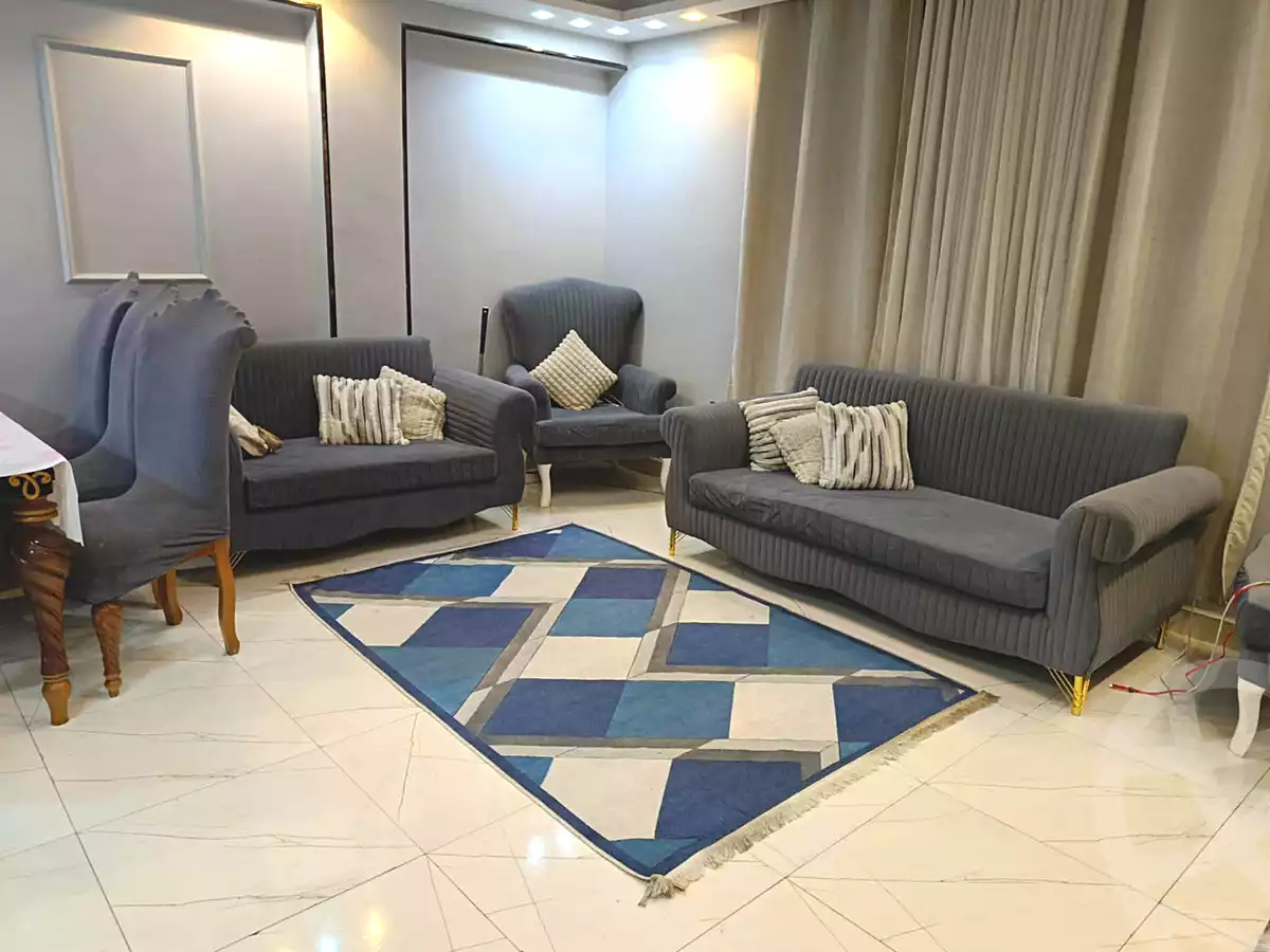 https://aqarmap.com.eg/en/listing/6701580-for-sale-cairo-helwan-hadayek-helwan-nile-corniche-st
