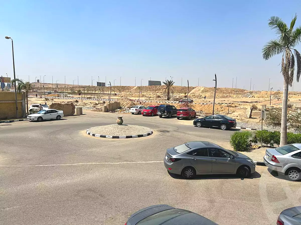https://aqarmap.com.eg/ar/listing/6701888-for-sale-cairo-new-cairo-first-settlement-mhwr-mstfy-kml
