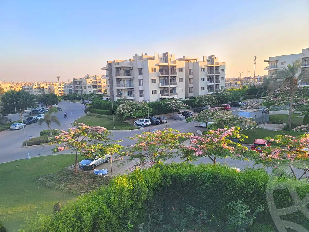 https://aqarmap.com.eg/ar/listing/6702353-for-sale-cairo-el-sheikh-zayed-city-compounds-dh-drys