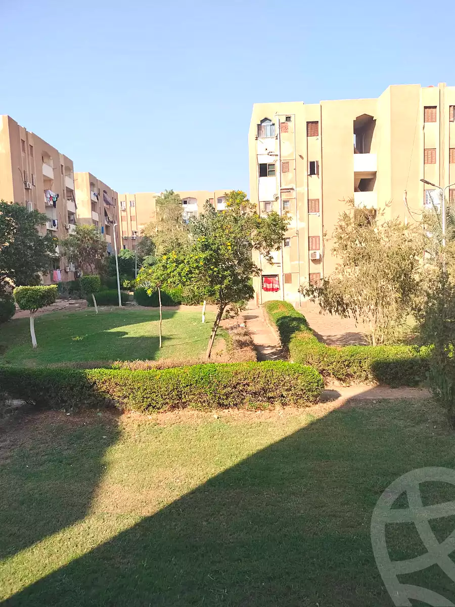 https://aqarmap.com.eg/ar/listing/6702547-for-sale-cairo-el-sheikh-zayed-city-el-hay-el-hady-ashaer-shr-42